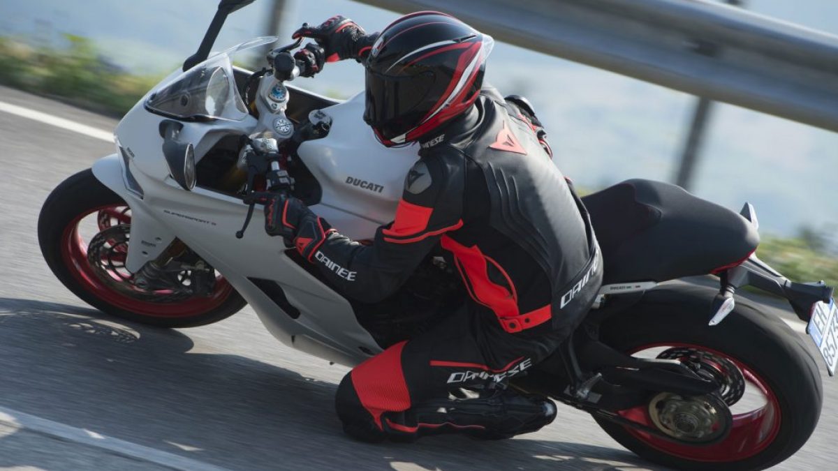 Pantalon moto racing cuir Dainese delta 3 | Motoshopping